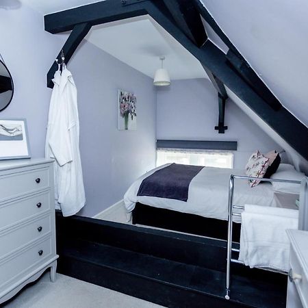 1 The Old Schoolhouse For 5+Cot; Hot Tub, Parking, Pets Villa Whitstable Ngoại thất bức ảnh