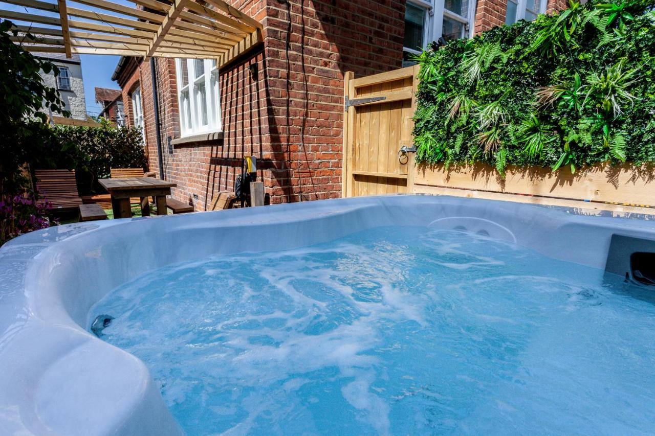 1 The Old Schoolhouse For 5+Cot; Hot Tub, Parking, Pets Villa Whitstable Ngoại thất bức ảnh