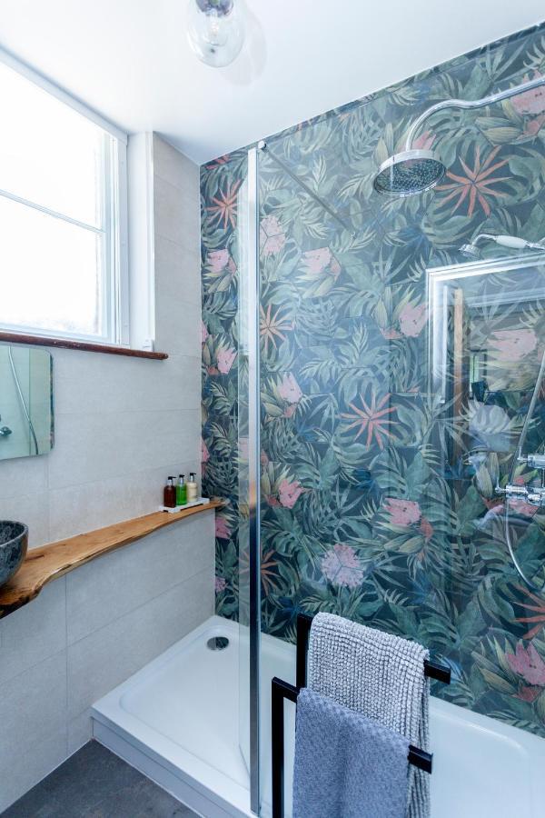 1 The Old Schoolhouse For 5+Cot; Hot Tub, Parking, Pets Villa Whitstable Ngoại thất bức ảnh
